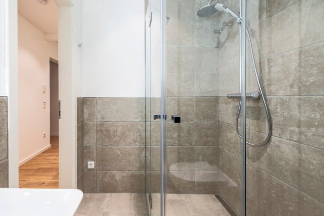Traumbad mit Regendusche